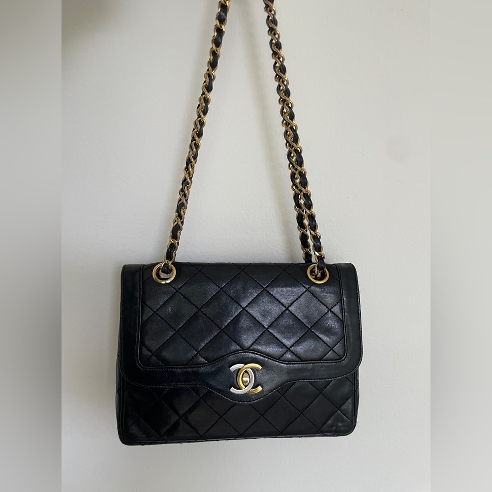 CHANEL Black Vintage Double Flap Lambskin Bag with Gold Chain